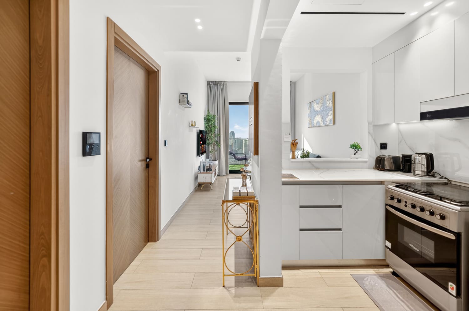 jvc-airbnb-apartment-kitchen-media