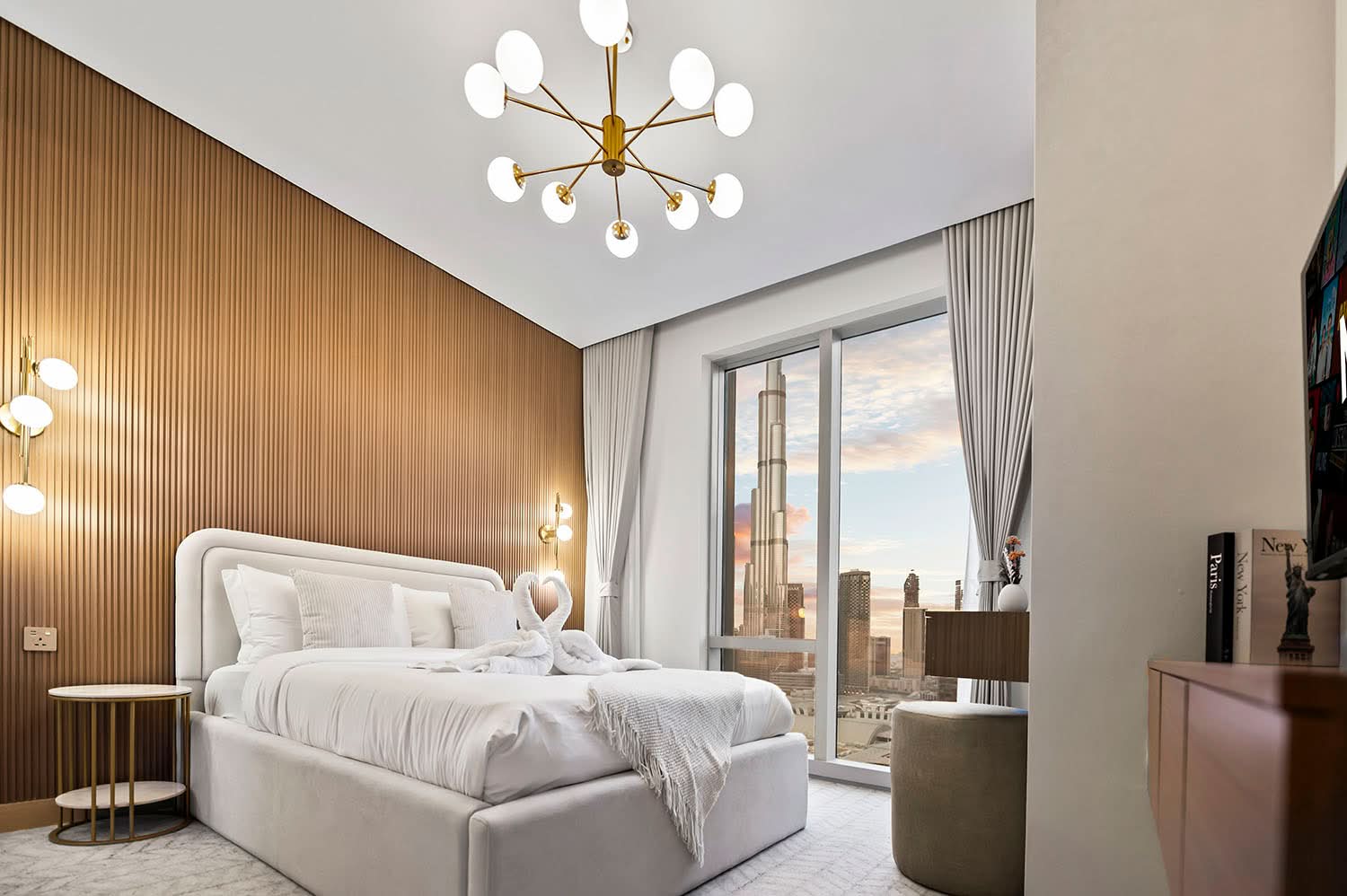 Downtown Dubai Real Estate Agent Listing